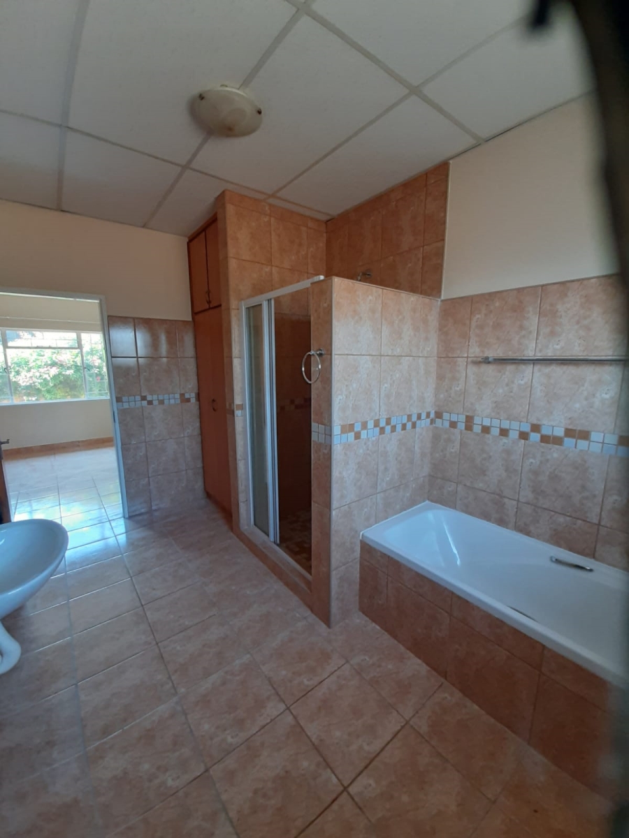 16 Bedroom Property for Sale in Hartswater Northern Cape